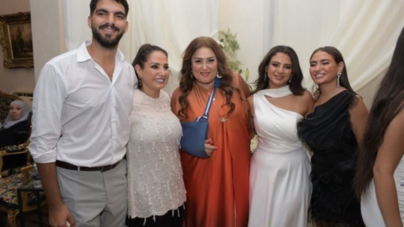 خطوبة ابنة أمل رزق