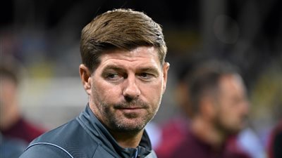 جيرارد: محمد صلاح لاعب أسطوري ونجلي من عشاقه