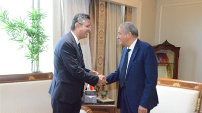 المصيلحي يستقبل فاروق لتسليمه وزارة التموين، ويؤكد: سيركز على الملفات الحيوية