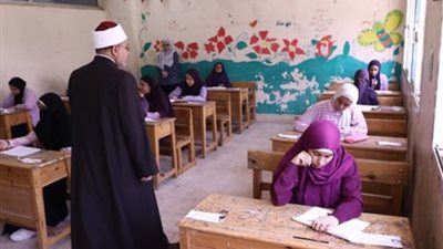 لا شكاوى، طلاب الثانوية الأزهرية أدبي يؤدون امتحان مادة التوحيد