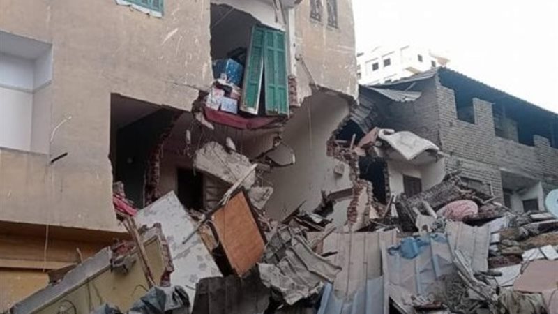 انهيار عقار