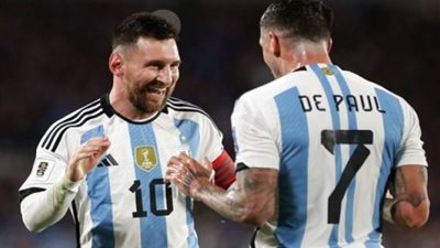 الأرجنتين تتقدم على الإكوادور 1-0 في الشوط الأول (فيديو)