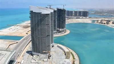 توجيهات عاجلة بشأن تسليم وحدات أبراج المنطقة الشاطئية بالعلمين الجديدة