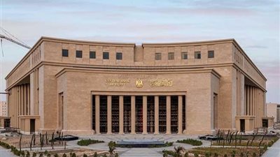 لماذا يسحب البنك المركزي كميات مهولة من السيولة لدى البنوك؟