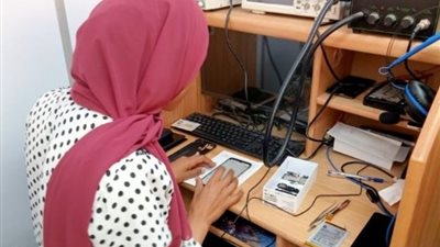 «عمل الإسكندرية» تتابع الاختبارات النهائية للمتدربين على صيانة المحمول