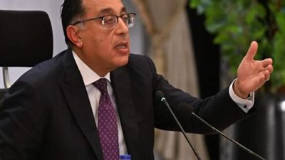 رئيس الوزراء: تطوير أداء الحكومة وتبني الرقمنة ضمن أهداف الإصلاح الإداري