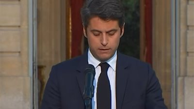 رئيس وزراء فرنسا يتقدم باستقالته للرئيس ماكرون (تفاصيل)