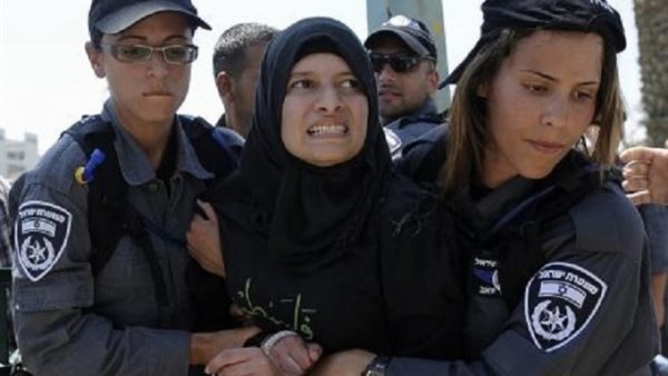 إحدى الأسيرات الفلسطينيات_
