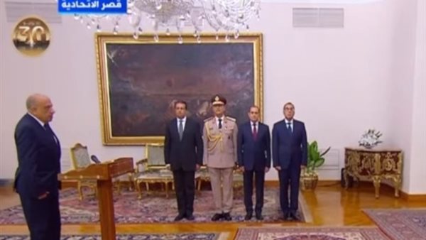 وزير الكهرباء - محمود