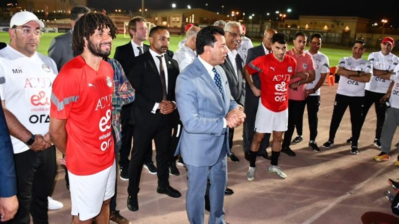وزير الرياضة في مران المنتخب الأولمبي
