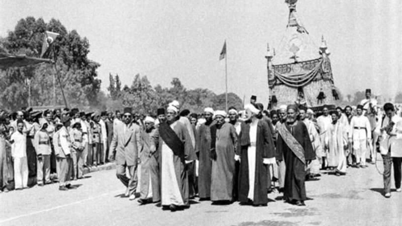 من مصر، البداية التاريخية لكسوة الكعبة