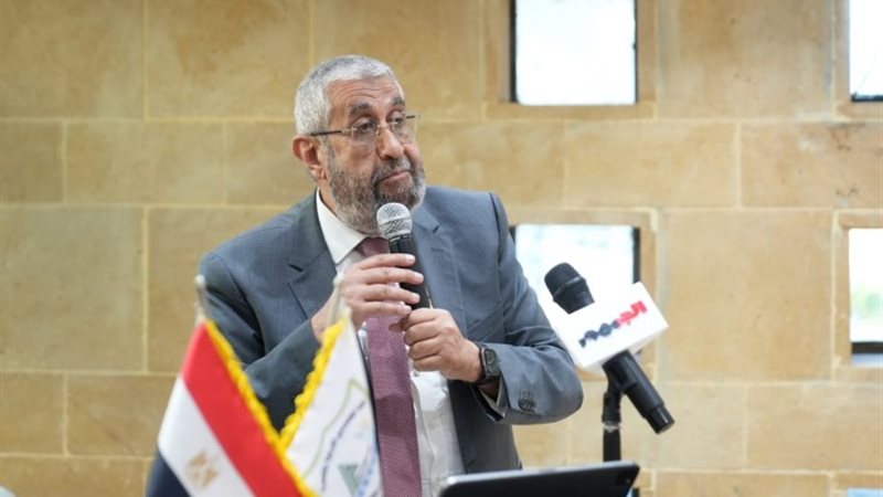 شريف هدارة وزير البترول الأسبق
